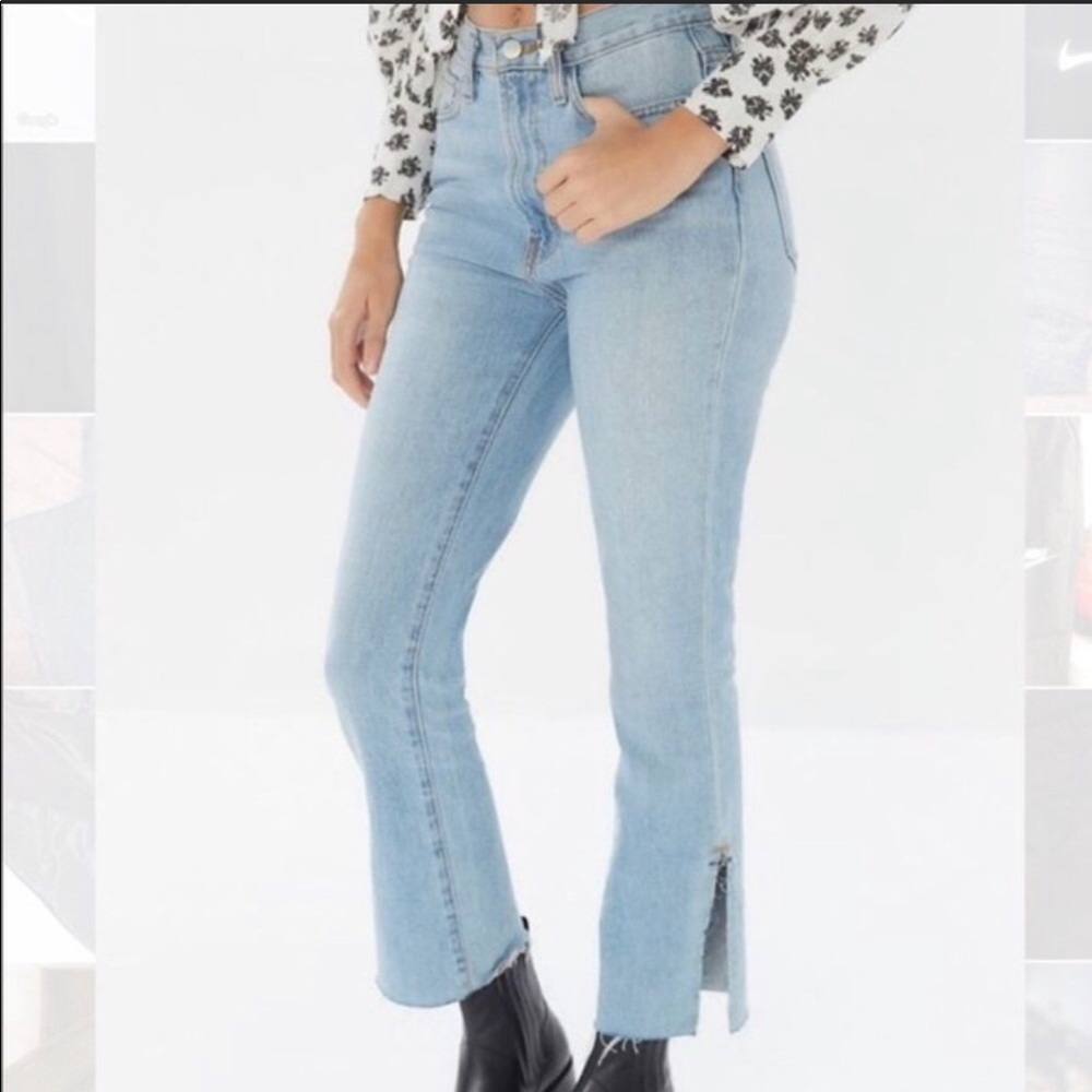 BDG high waisted straight jeans with slit side. Size 27